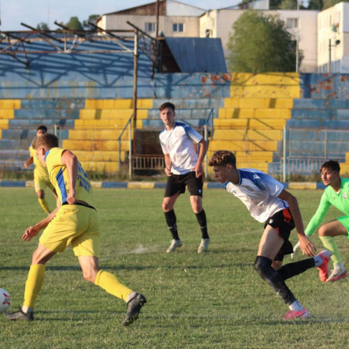 Duel dambovitean în Liga 3: Flacara Moreni vs FC Pucioasa