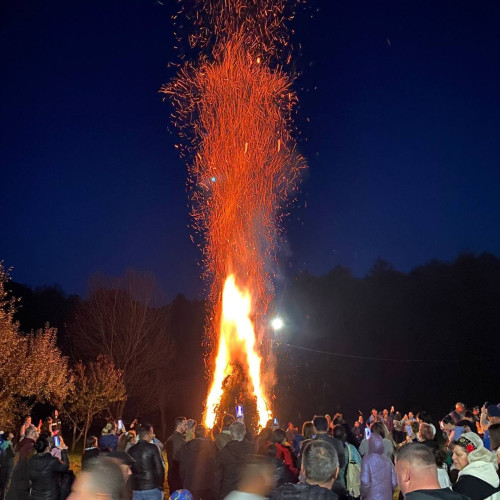 Festivalul &quot;Focul lui Sumedru&quot; la Caminul Cultural Malu cu Flori