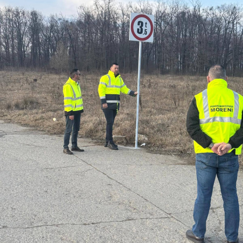 Circulația vehiculelor de mare tonaj interzisă pe strada Teis din Moreni