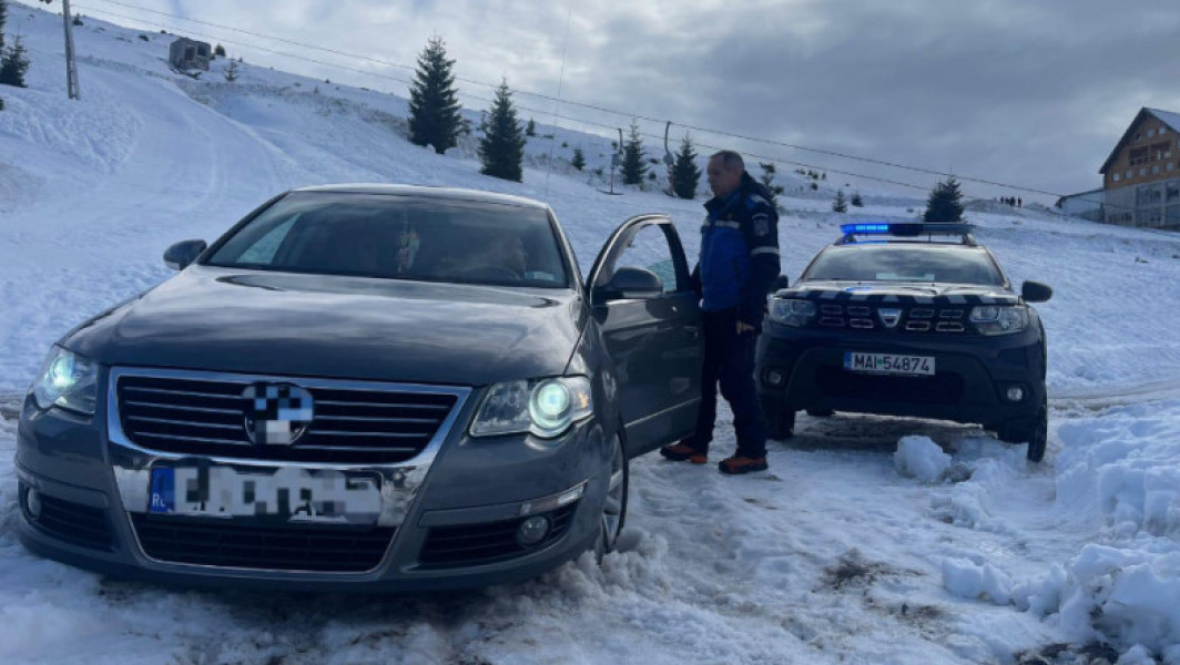 Un turist a parcat pe pârtie pentru a lăsa bagajele la hotel
