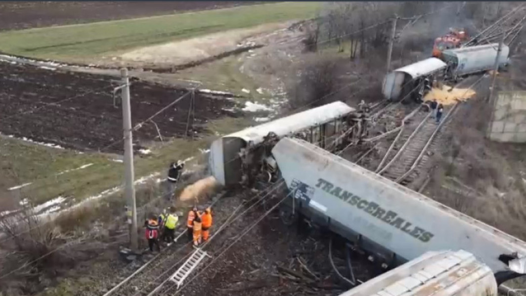 Trafic feroviar blocat pe Craiova-Caracal după deraierea unui tren