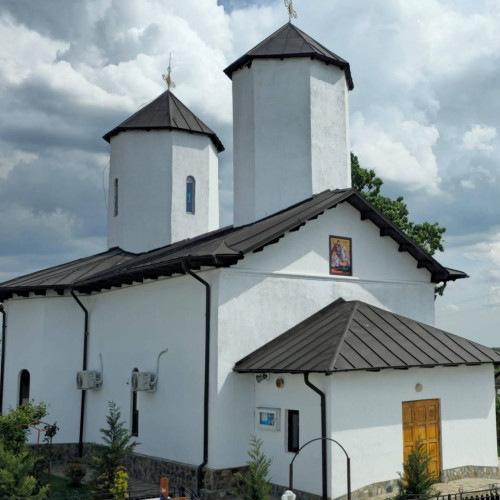 Slujba de sfințire a bisericii din satele Dâmboviței