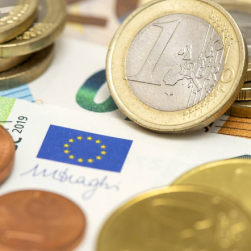Bulgaria pe cale de a adopta moneda euro în 2026