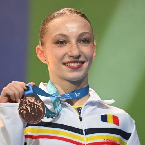 Ana Barbosu a câștigat medalia de bronz la individual compus la campionatele europene de gimnastică desfășurate la Leipzig, potrivit damboviteanul.com. Aceasta a obținut o notă de 13,600 și s-a calificat în finală de la sol cu a doua notă, fiind o prezență importantă pentru România.