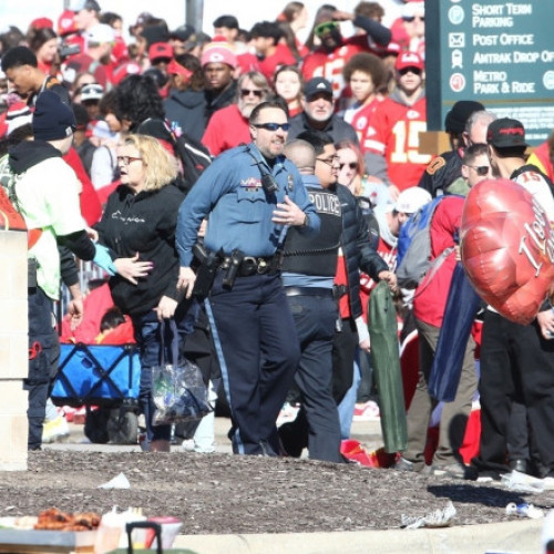 Panică la parada Super Bowl din SUA: Un mort și nouă răniți în urma împușcăturilor la celebrare.