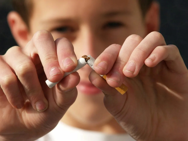 Spania interzice fumatul și vape-urile pe terase după proiect anti-tutun
