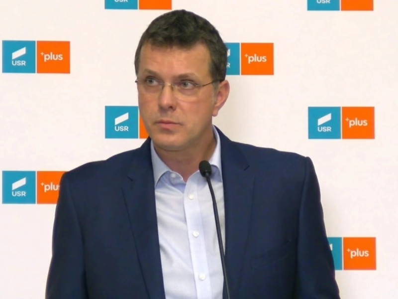 Ministrul Apărării: Au fost 23 de pachete de echipament militar trimise ca ajutor Ucrainei