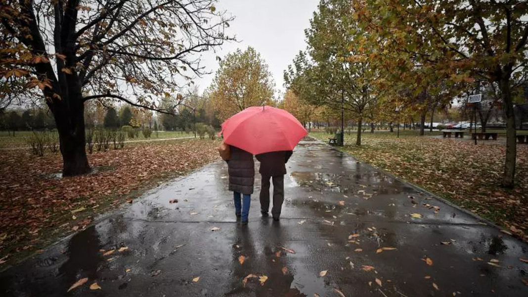 Vreme severă în Dâmbovița: ploi abundente și vânt puternic în următoarele zile