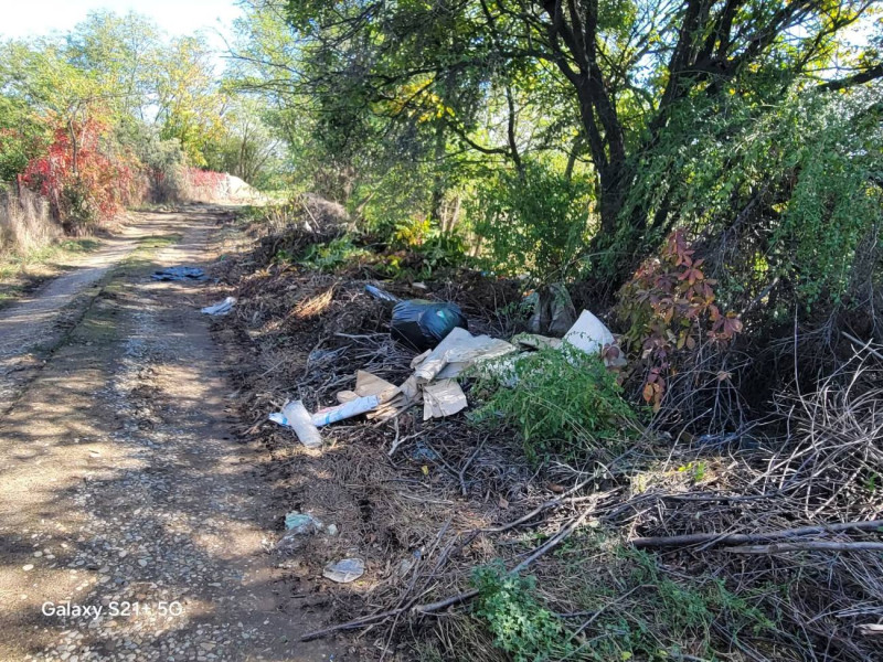 Primarul comunei Odobești anunță o nouă intervenție pentru desființarea unui depozit ilegal de deșeuri