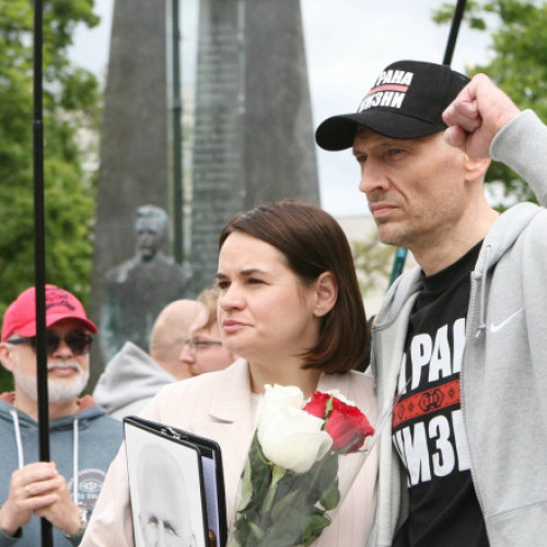 Serghei Tihanovski revine după ani de detenție în mijlocul luptei opoziției din Belarus