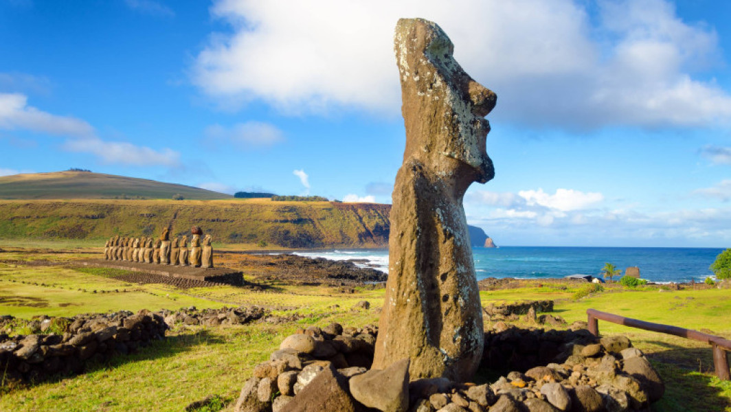 Statuile Moai de pe insula Rapa Nui puteau fi mutate de un număr mic de oameni