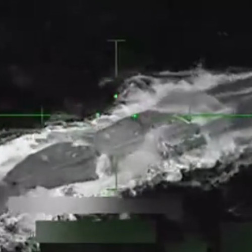 Donald Trump prezintă imagini cu distrugerea unui mini-submarin folosit pentru contrabandă