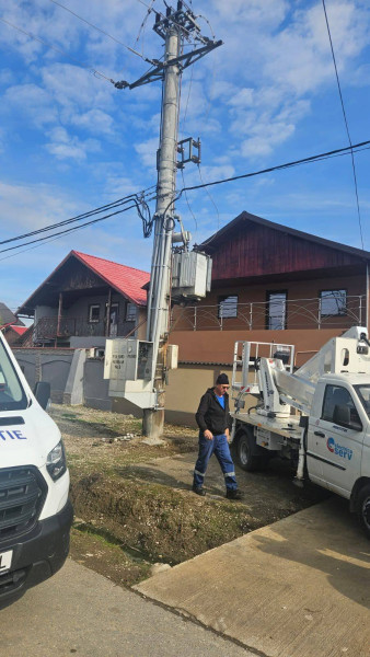 Cojasca modernizează rețeaua de energie electrică în zona spre Ghimpați