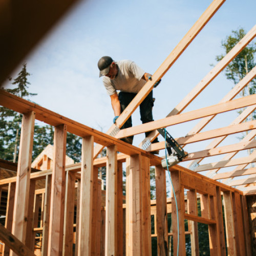 Case și anexe mici, construite fără autorizație în noul Cod al Urbanismului