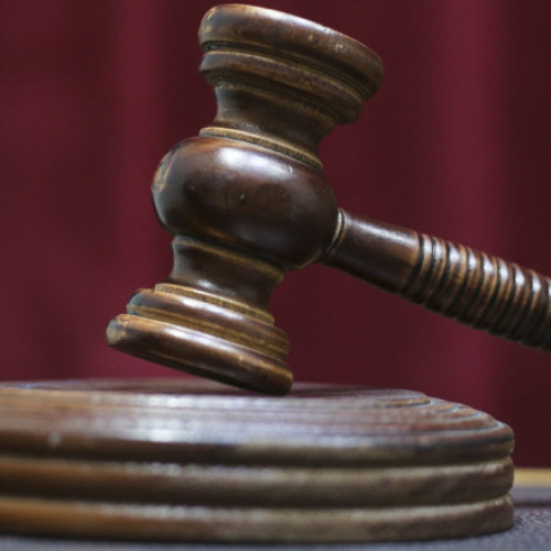 Bărbat trimis în judecată pentru promovarea simbolurilor legionare și incitare la revoltă