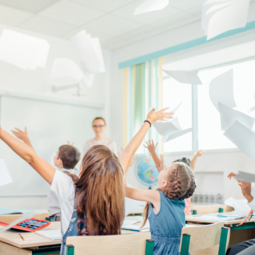 Vacanța de toamnă începe pe 25 octombrie în anul școlar 2025-2026