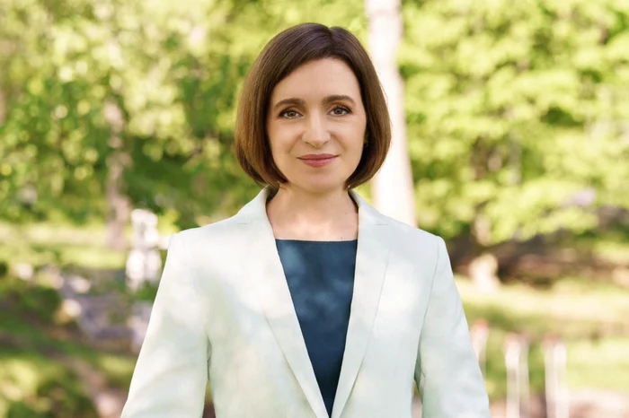 Maia Sandu va participa la sfințirea picturii Catedralei Naționale în vizita la București