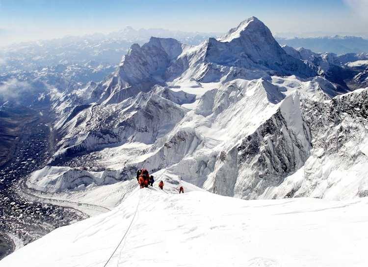 Cinci turiști germani au murit într-o avalanșă în masivul Ortles din Italia