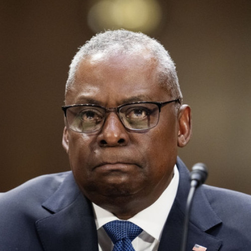 Șeful Pentagonului se confruntă cu întrebări în Congres george
News Title: Șeful Pentagonului în fața întrebărilor în Congres privind ascunderea bolii sale de Joe Biden