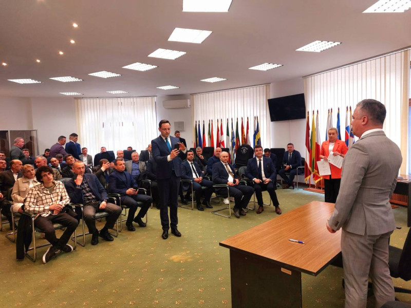 Ministrul Transporturilor semneaza noi contracte pentru modernizarea infrastructurii din Dâmbovița prin Programul Național de Investiții Anghel Saligny la Ministerul Dezvoltării