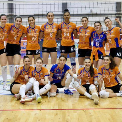 CSM Târgoviște câștigă primul meci al play-off-ului Diviziei A1 la volei feminin împotriva CSM Corona Brașov